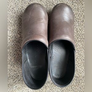 Dansko clogs size 40 gently used